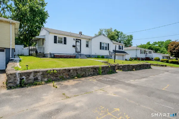 $359,000 | 869 Washington Ave Extension, Waterbury, CT 06708