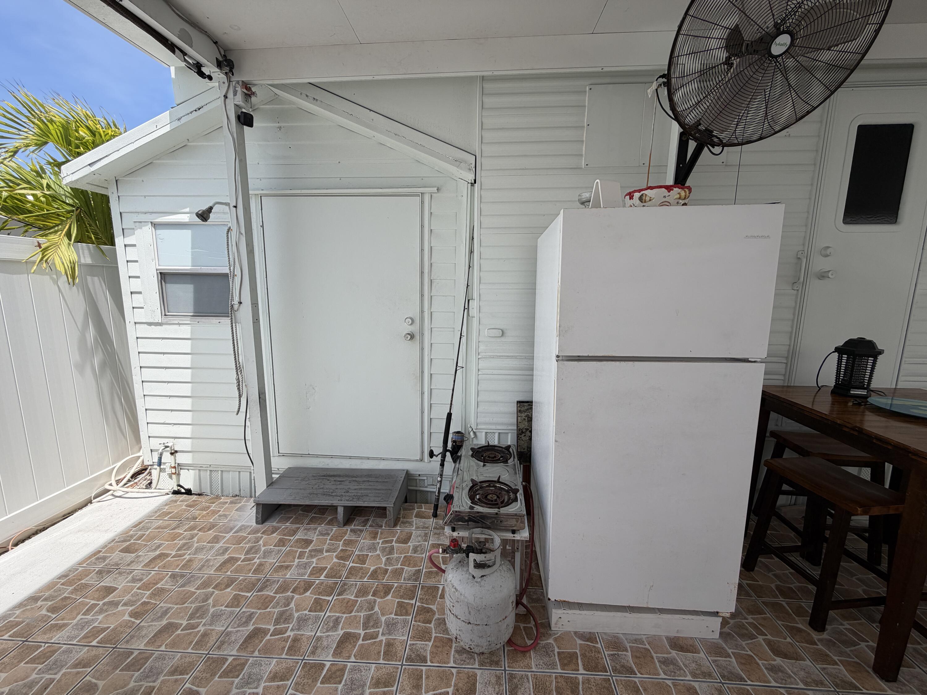 325 Calusa Street, Unit 81 Key Largo, FL 33037 - Photo 19 of 34 Casita