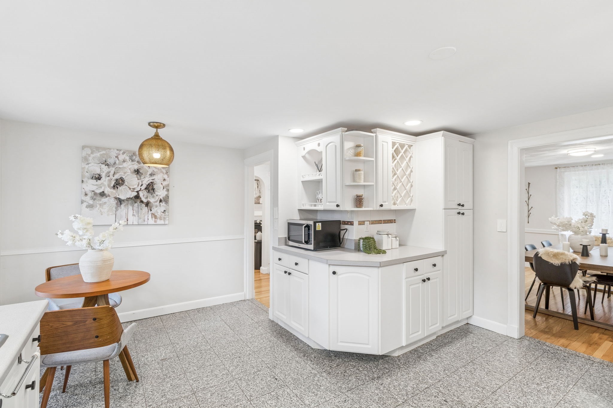17 Woodhaven Road Newton, MA 02468 - Photo 9 of 28 Gallery Image 9