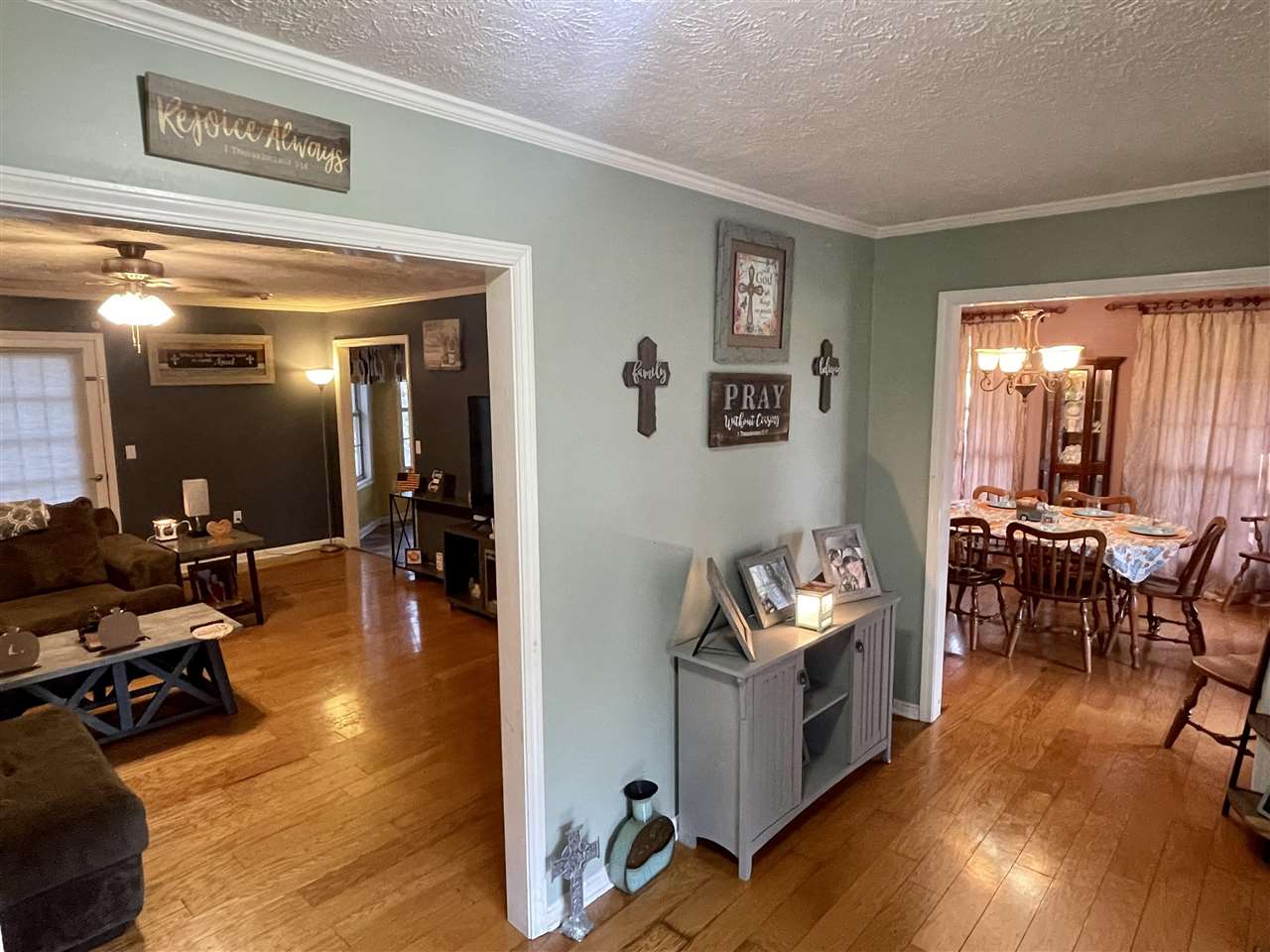 315 Rich Road Savannah, TN 38372 - Photo 5 of 20 a living room with furniture and wooden floor