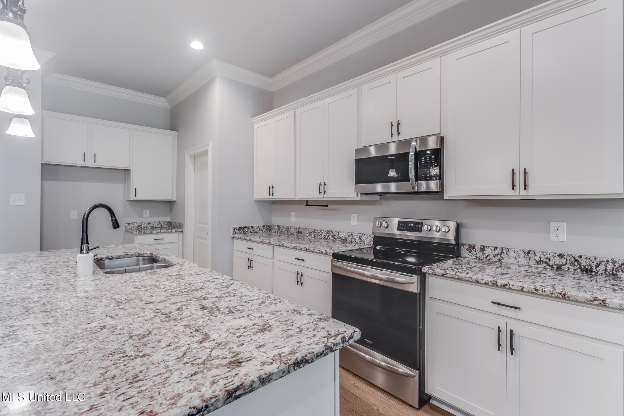 11816 Smokey Court Ocean Springs, MS 39564 - Photo 16 of 43 Photo Nov 14 2025, 1 02 14 PM (2)