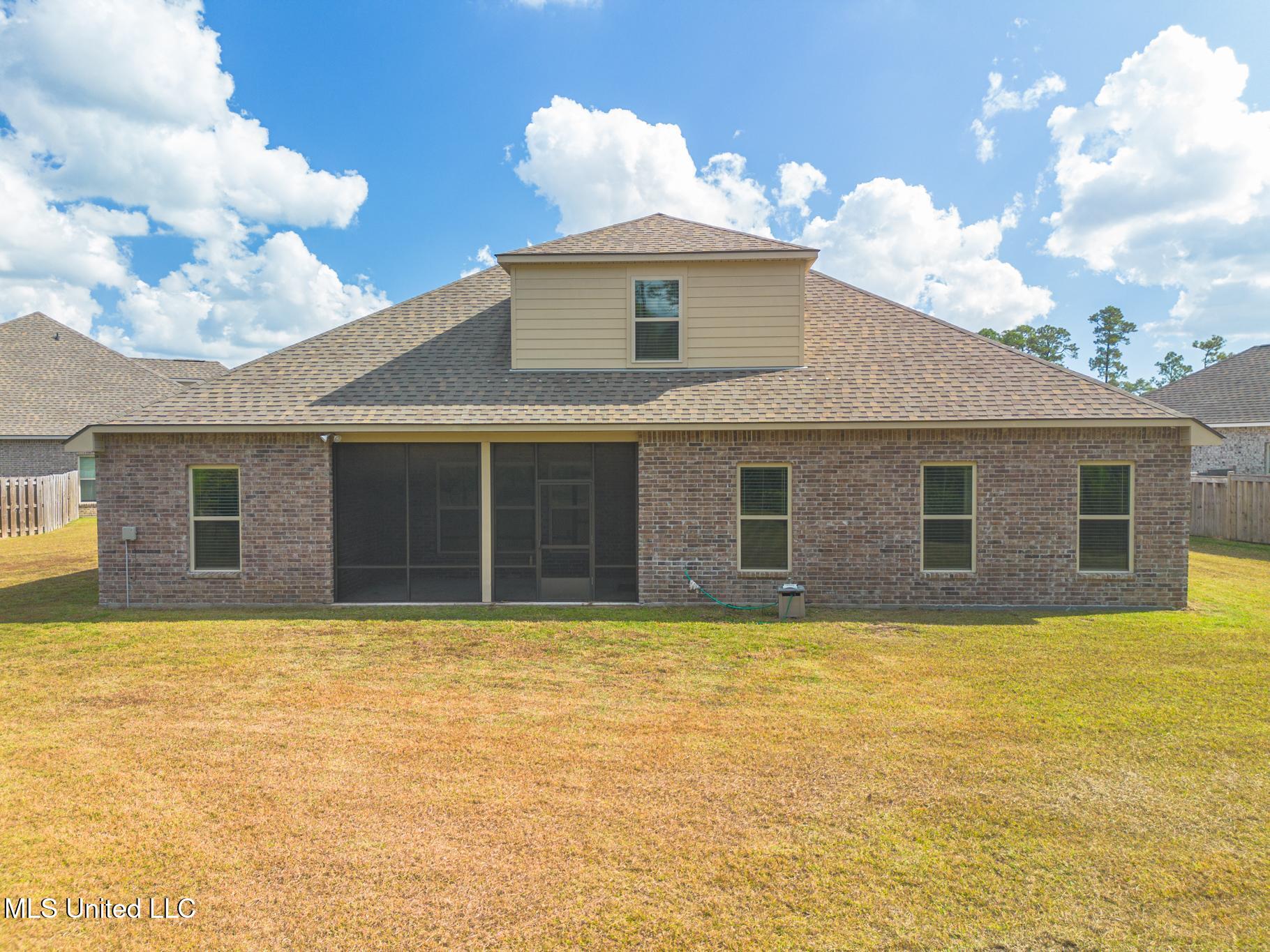 11816 Smokey Court Ocean Springs, MS 39564 - Photo 3 of 43 3-4