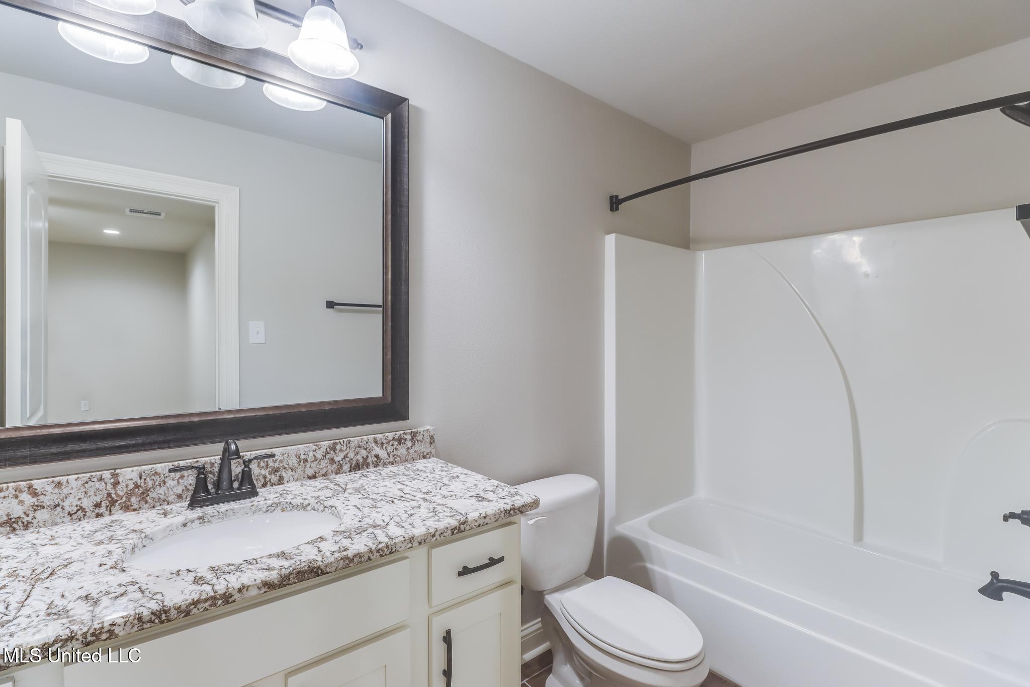 11816 Smokey Court Ocean Springs, MS 39564 - Photo 37 of 43 Photo Nov 14 2025, 1 06 56 PM (2)