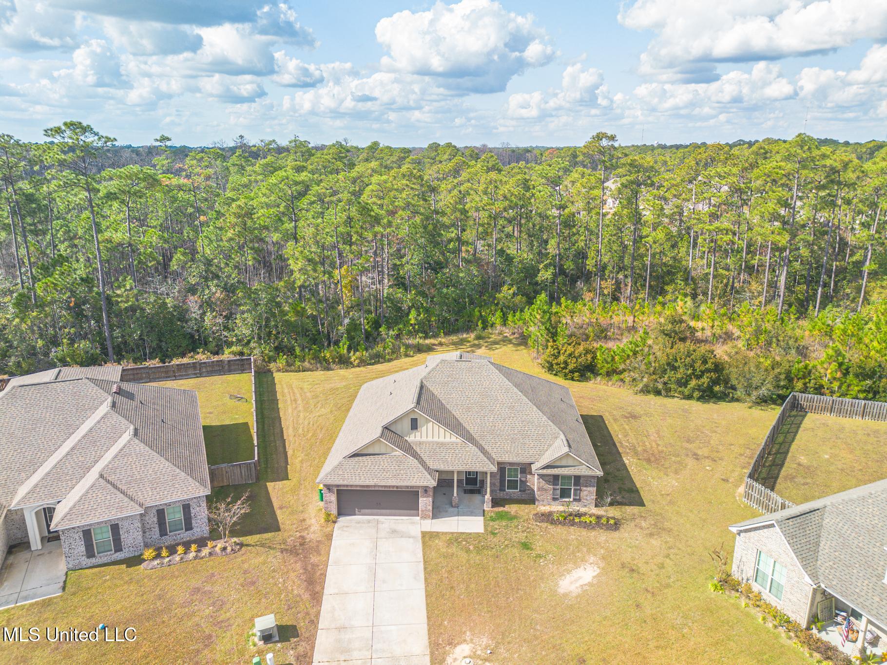 11816 Smokey Court Ocean Springs, MS 39564 - Photo 5 of 43 3-7