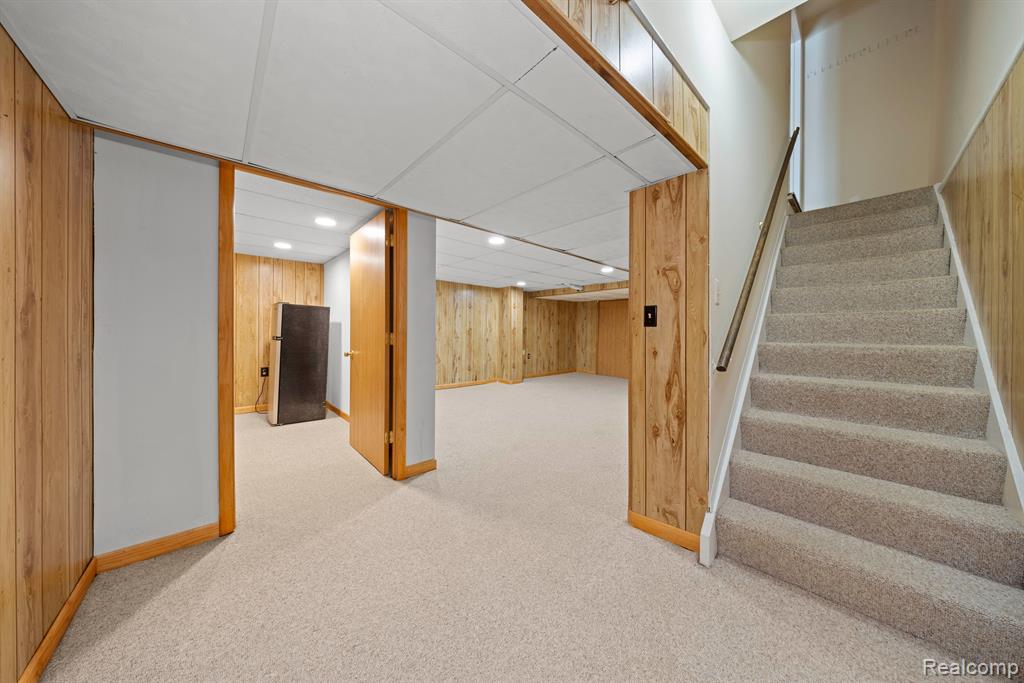 694 Tennyson Rochester Hills, MI 48307 - Photo 21 of 28