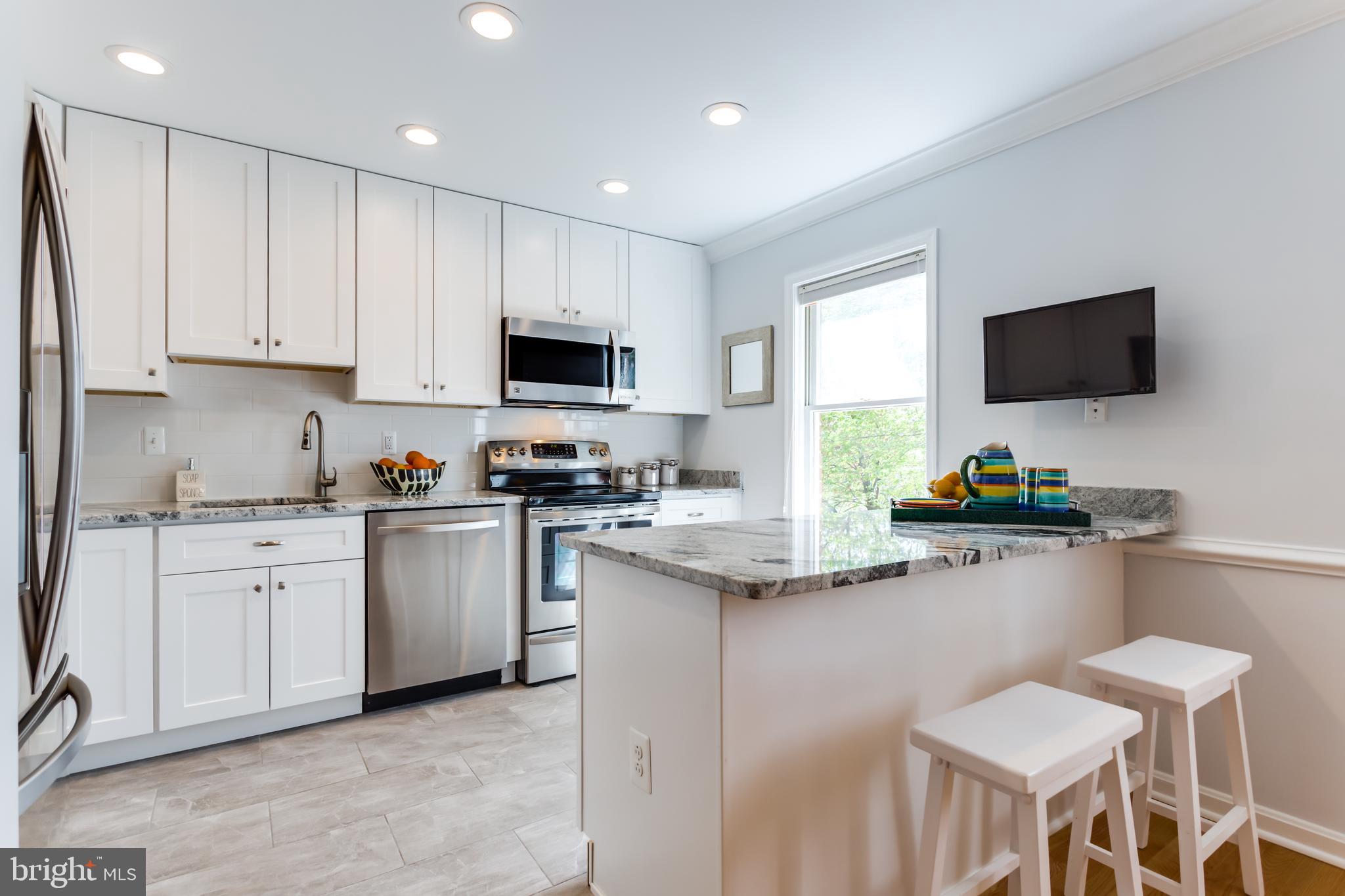 2043 South Glebe Road Arlington, VA 22206 - Photo 3 of 72 Gallery Image 3