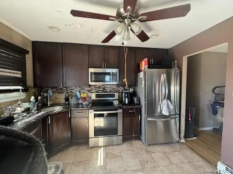 $525,000 | 320 40th Street, Copiague, NY 11726