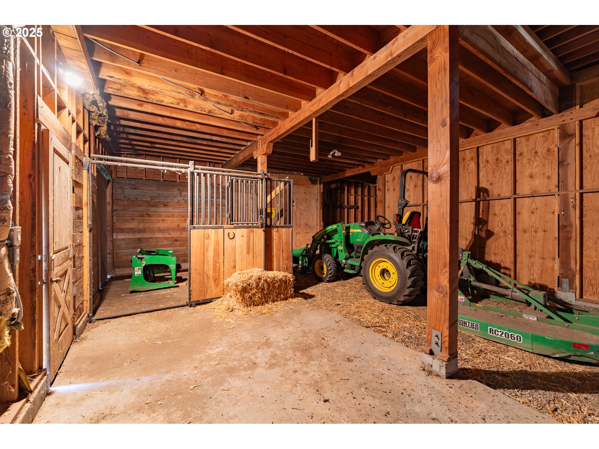 22091 South Ridge Road Oregon City, OR 97045 - Photo 42 of 48 a view of a garage of the house