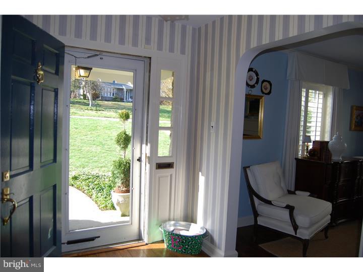 44 Crestline Road Wayne, PA 19087 - Photo 2 of 15