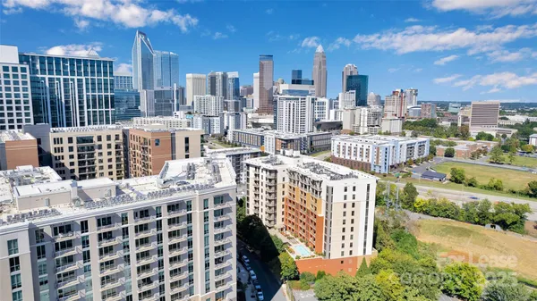 a picture of city view