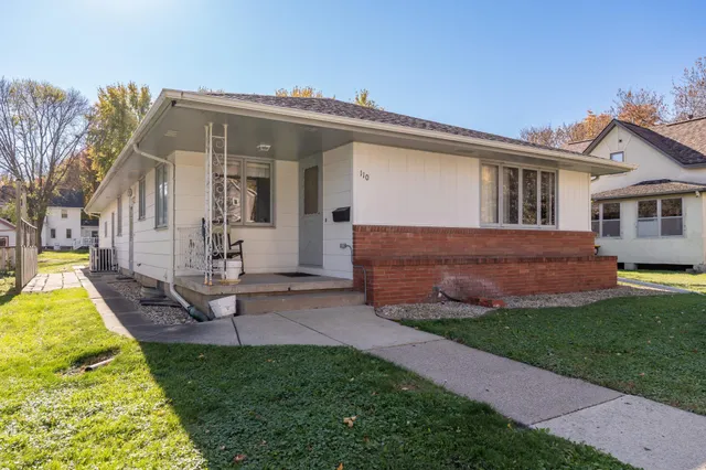 $319,900 | 110 1st Street Southwest, New Prague, MN 56071