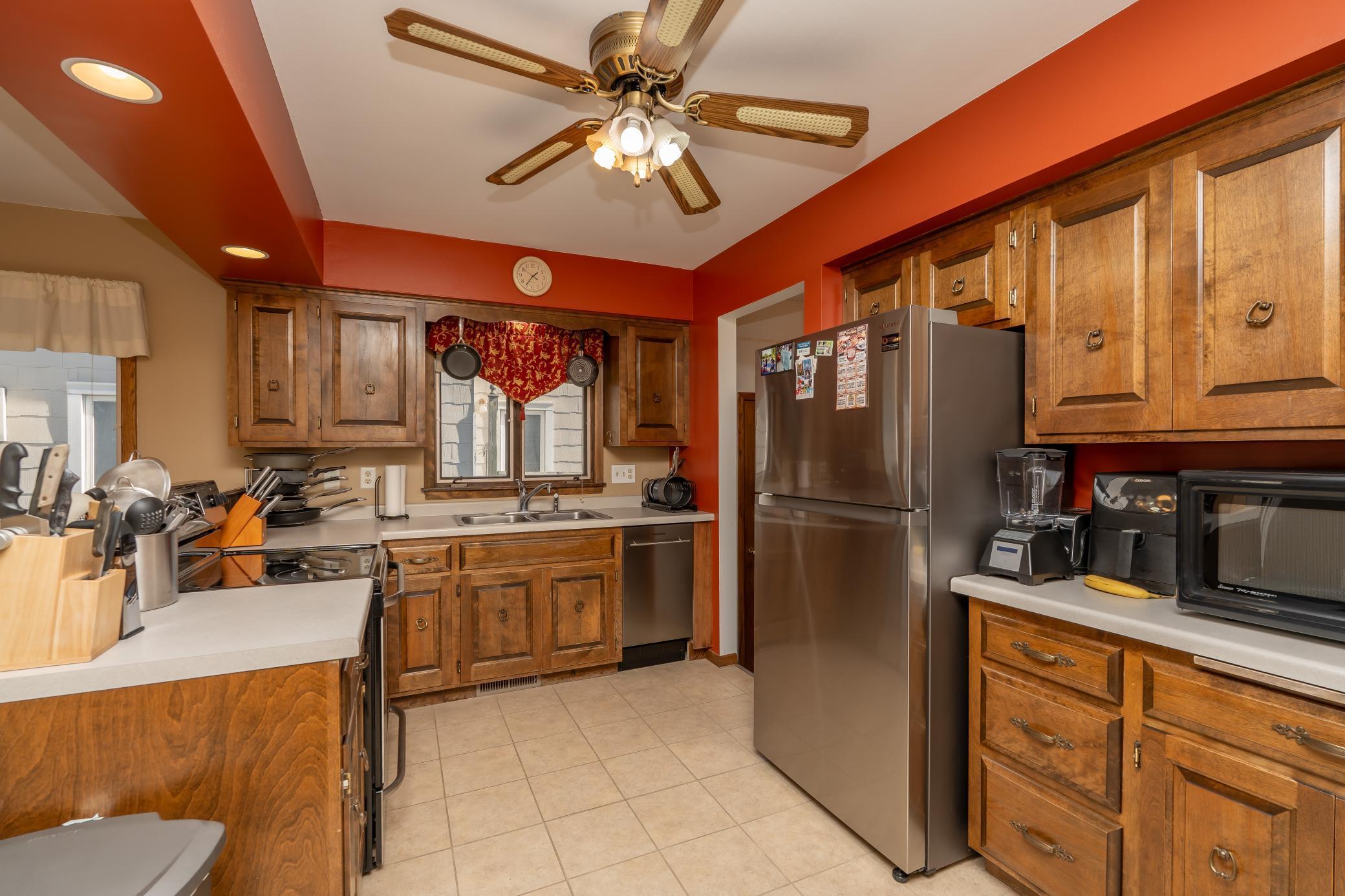 110 1st Street Southwest New Prague, MN 56071 - Photo 8 of 28