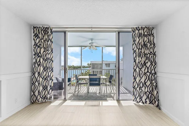 $2,500 | 2004 South Federal Highway, Unit D403, Boynton Beach, FL 33435