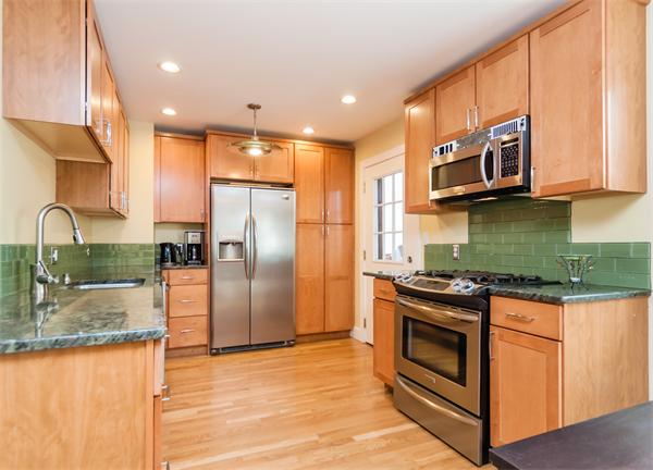 47 Ward Street Boston, MA 02127 - Photo 3 of 15