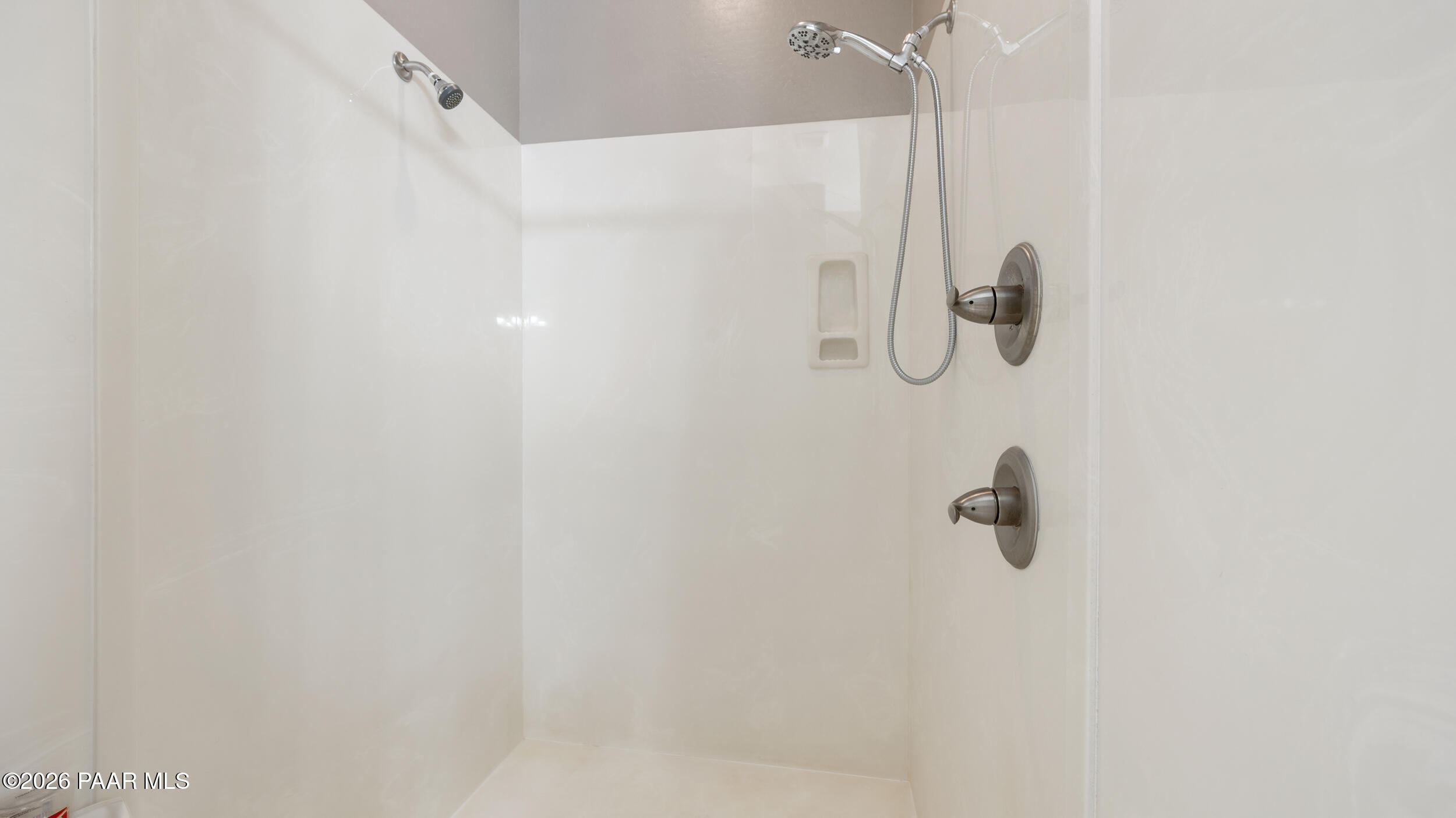 6269 Livingston Loop Prescott Valley, AZ 86314 - Photo 18 of 30 LARGE WALK-IN