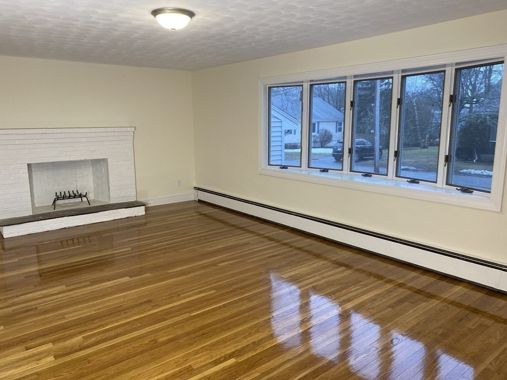 12 Hemenway Road Swampscott, MA 01907 - Photo 11 of 30 Gallery Image 11