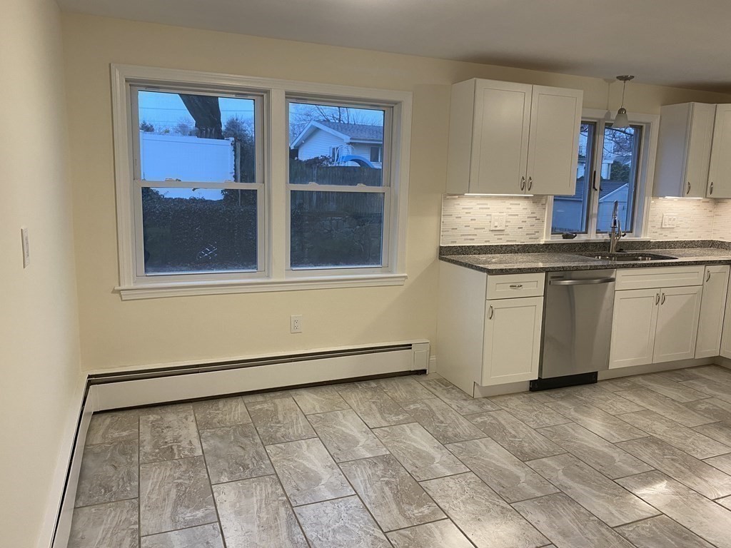 12 Hemenway Road Swampscott, MA 01907 - Photo 8 of 30 Gallery Image 8