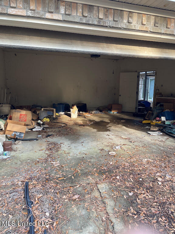 5990 Tank Road Terry, MS 39170 - Photo 20 of 26 Garage Full View