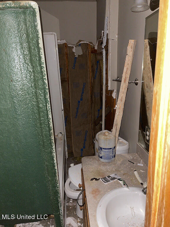 5990 Tank Road Terry, MS 39170 - Photo 26 of 26 Bathroom 2