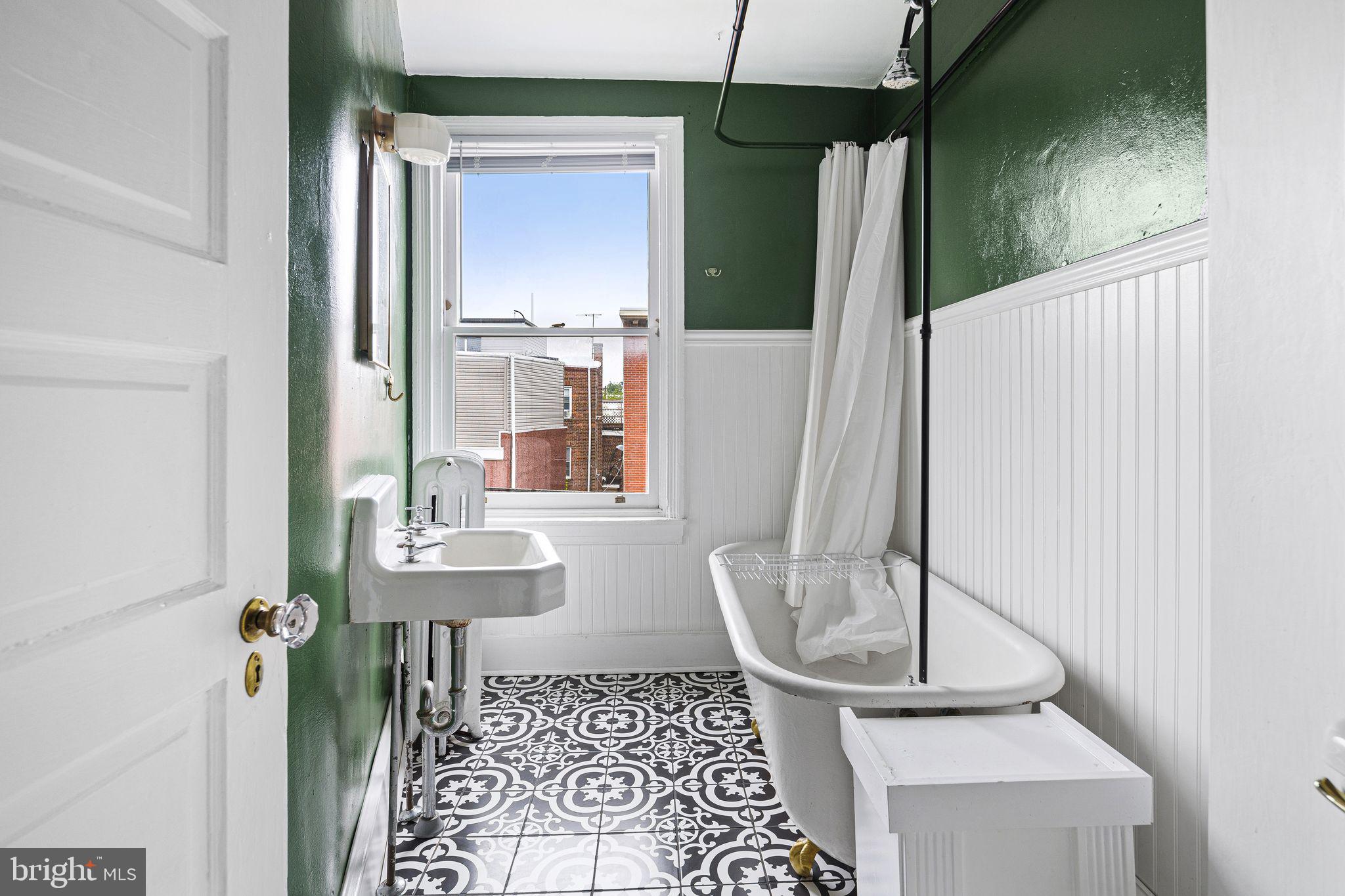 334 Reed Street Philadelphia, PA 19147 - Photo 34 of 38