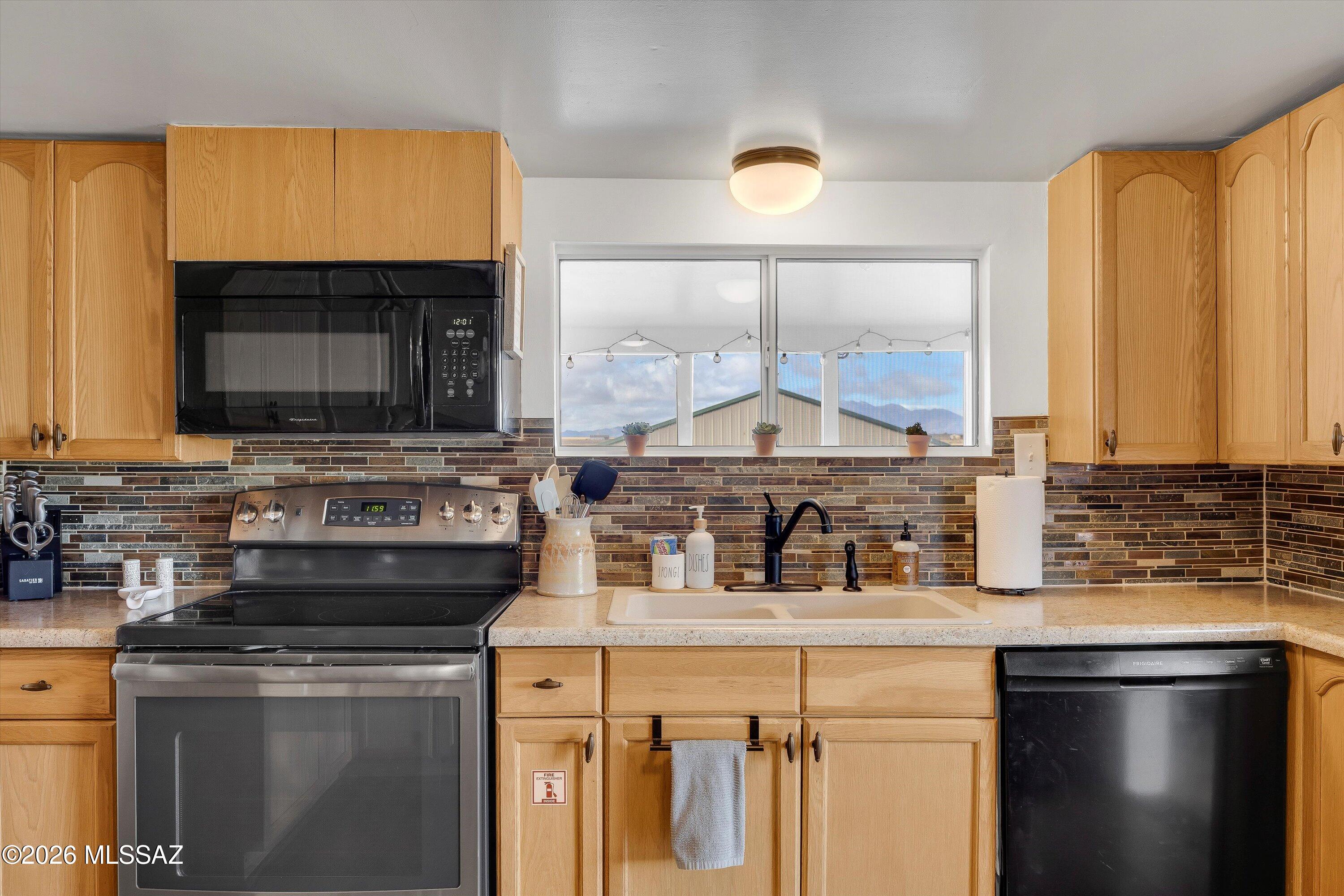 419 Elgin Road Elgin, AZ 85611 - Photo 15 of 27