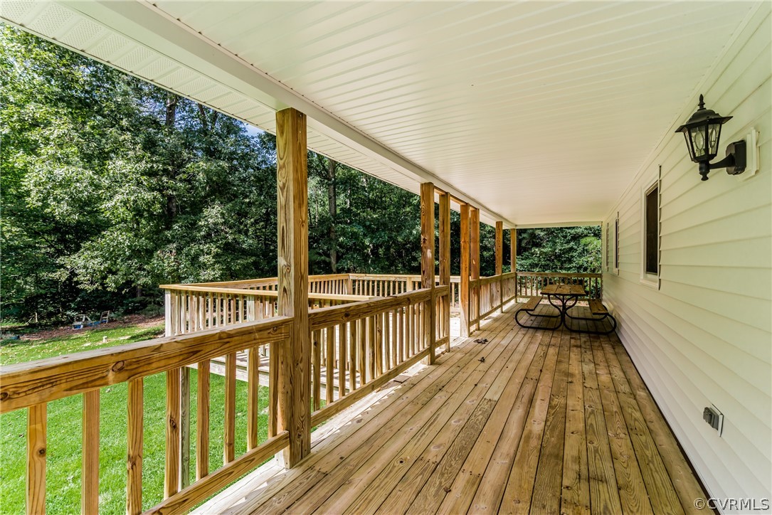 4900 North Courthouse Road Providence Forge, VA 23140 - Photo 13 of 50 a view of balcony with wooden floor and fence