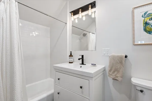 $889,000 | 1233 Glencoe Avenue, Highland Park, IL 60035