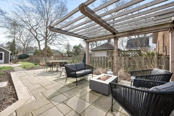 $889,000 | 1233 Glencoe Avenue, Highland Park, IL 60035