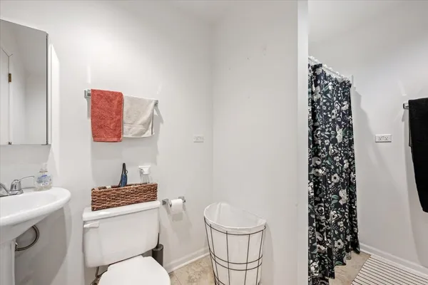 $889,000 | 1233 Glencoe Avenue, Highland Park, IL 60035