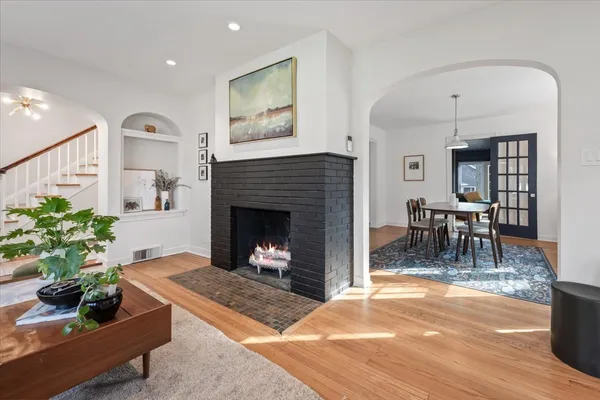$889,000 | 1233 Glencoe Avenue, Highland Park, IL 60035