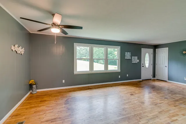 $1,590 | 176 Pine Street, Parsons, TN 38363