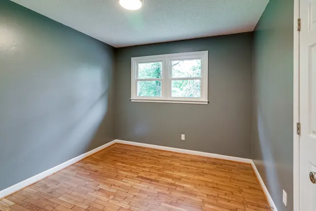 $1,590 | 176 Pine Street, Parsons, TN 38363