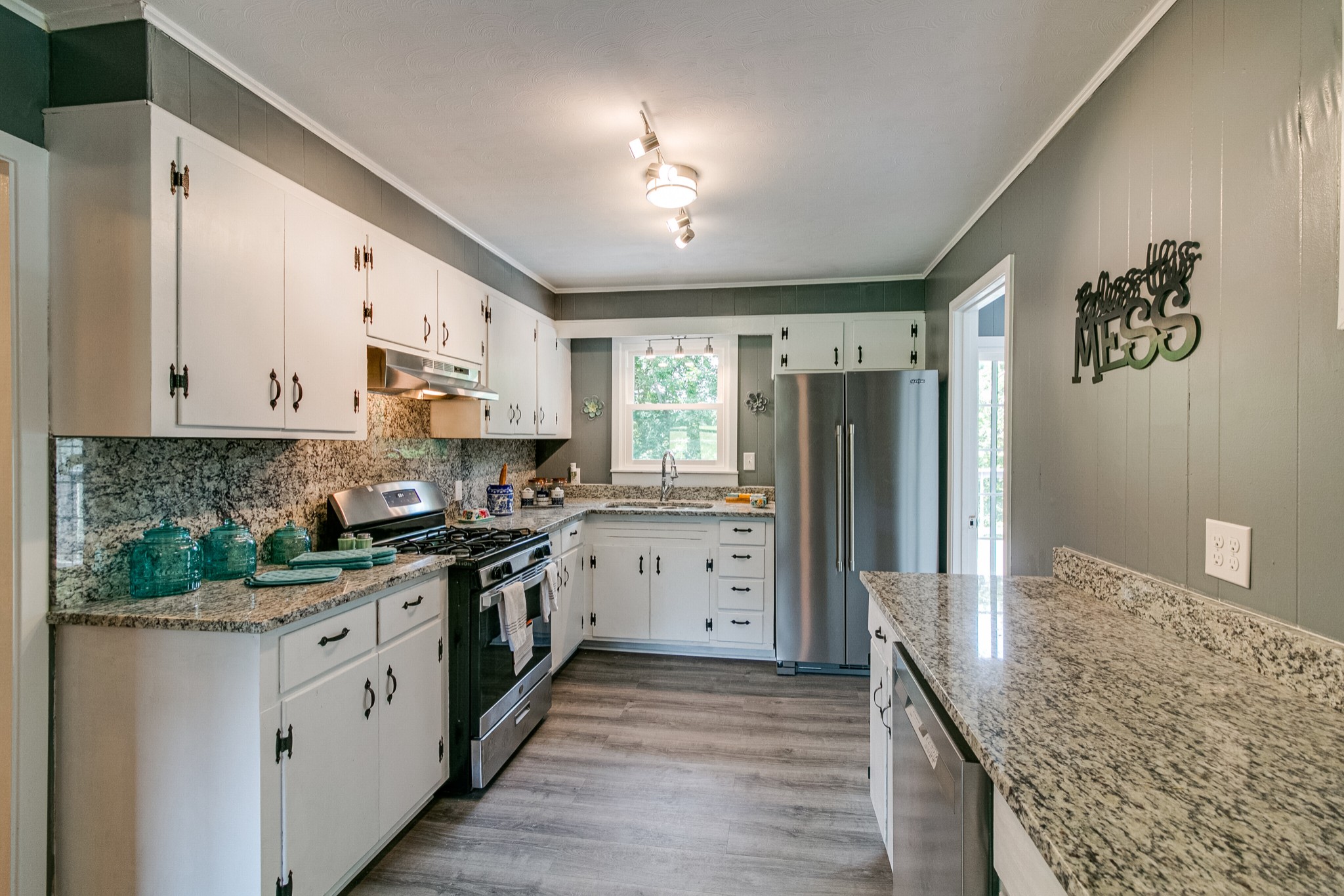 176 Pine Street Parsons, TN 38363 - Photo 2 of 23