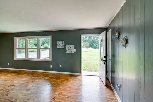 $1,590 | 176 Pine Street, Parsons, TN 38363