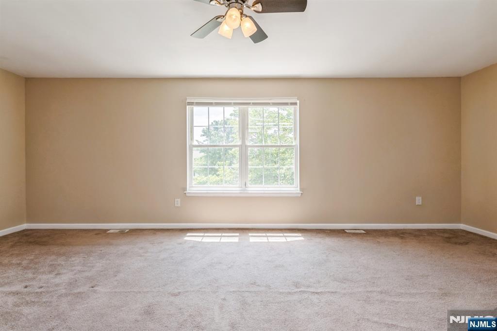 7 Sloop Square Freehold, NJ 07728 - Photo 13 of 30