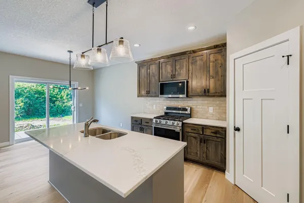 $454,164 | 6363 Goodwin Lane, Wyoming, MN 55092