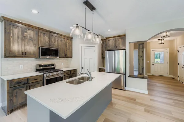 $454,164 | 6363 Goodwin Lane, Wyoming, MN 55092