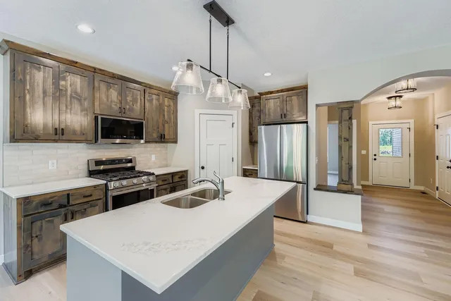 $454,164 | 6363 Goodwin Lane, Wyoming, MN 55092