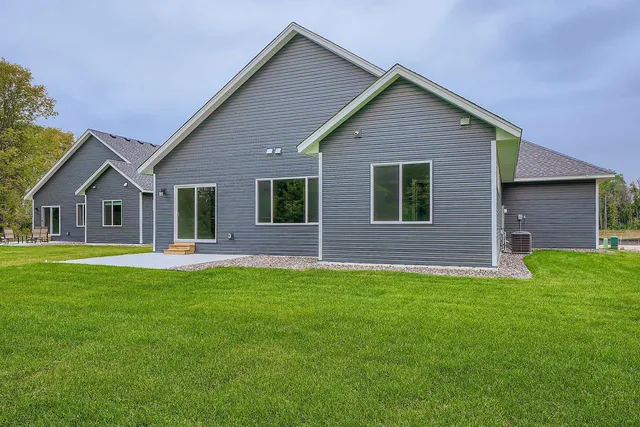 $454,164 | 6363 Goodwin Lane, Wyoming, MN 55092