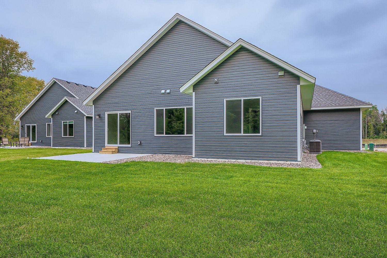 6363 Goodwin Lane Wyoming, MN 55092 - Photo 3 of 24