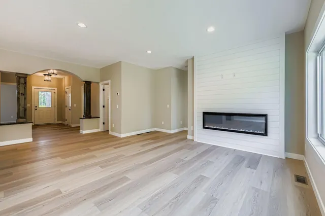 $454,164 | 6363 Goodwin Lane, Wyoming, MN 55092