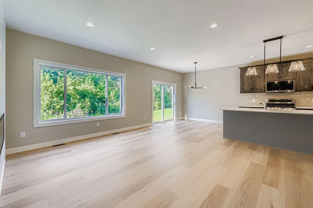 $454,164 | 6363 Goodwin Lane, Wyoming, MN 55092