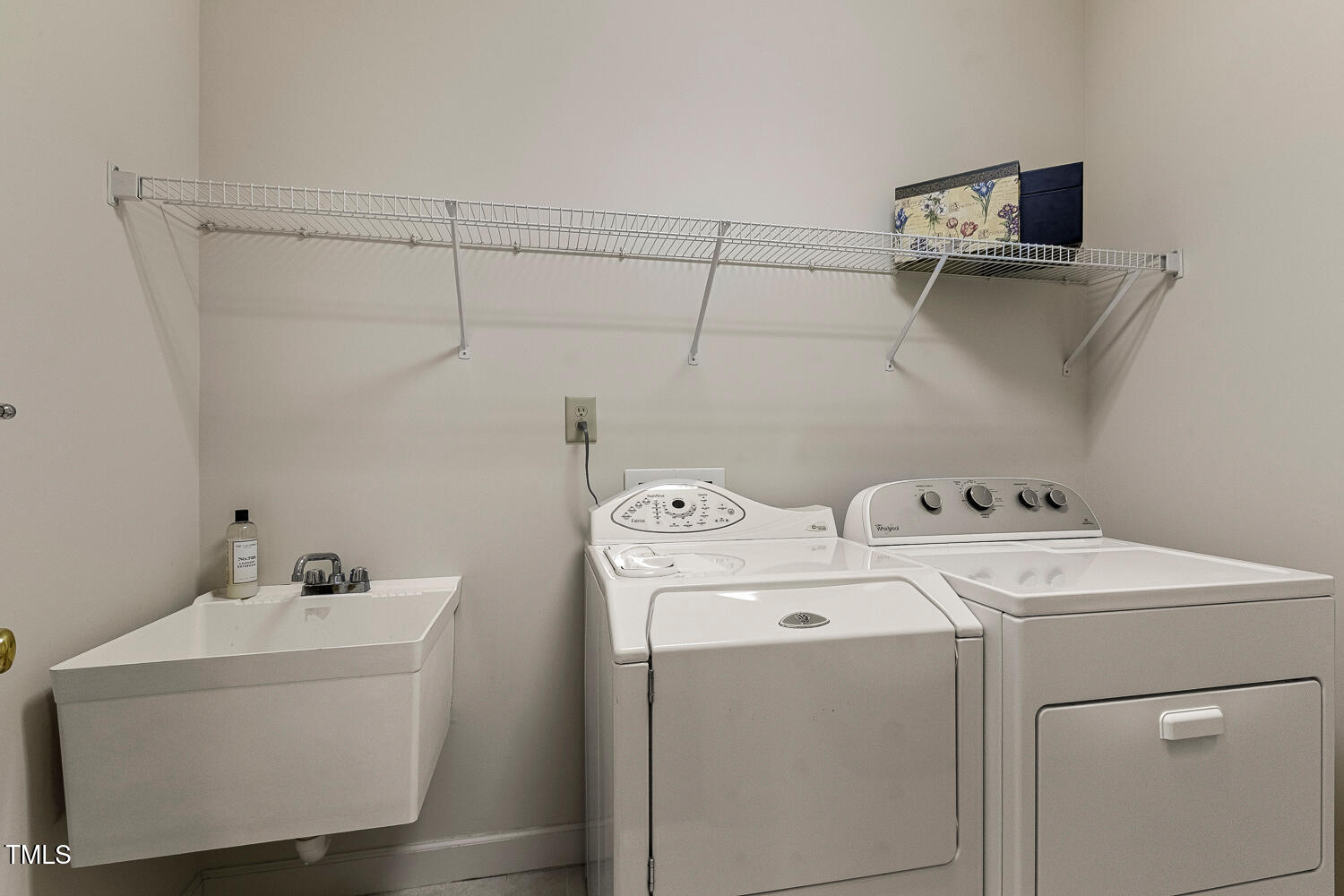 101 Cardiff Place Chapel Hill, NC 27516 - Photo 50 of 82 101 Cardiff Pl Chapel Hill NC-large-055-