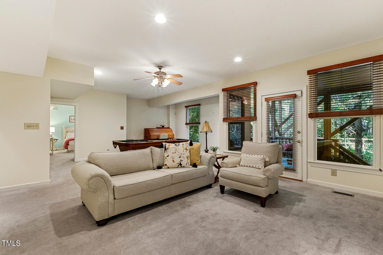 101 Cardiff Place Chapel Hill, NC 27516 - Photo 55 of 82 a living room with furniture and a large window