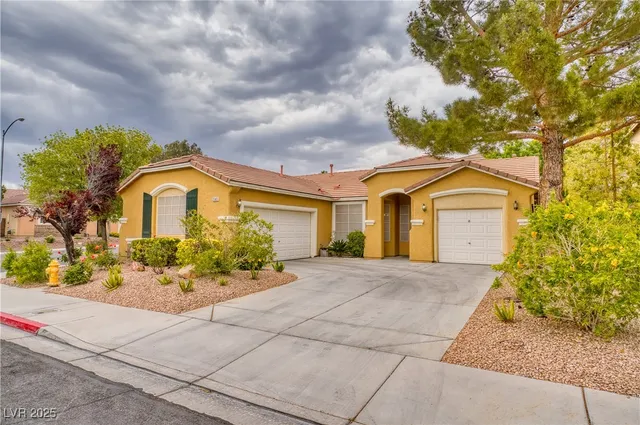 $639,999 | 2383 Rainswept Avenue, Henderson, NV 89052