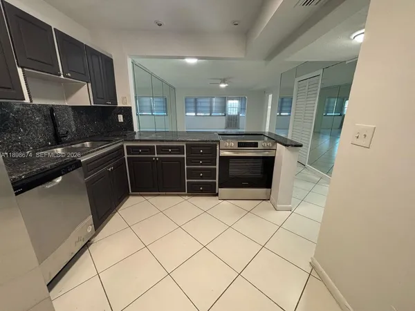 $1,900 | 215 Southeast 3rd Avenue, Unit 107A, Hallandale Beach, FL 33009