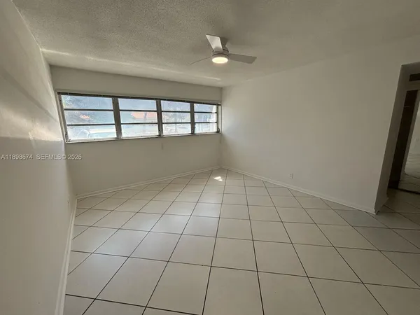 $1,900 | 215 Southeast 3rd Avenue, Unit 107A, Hallandale Beach, FL 33009