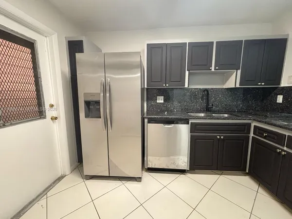 $1,900 | 215 Southeast 3rd Avenue, Unit 107A, Hallandale Beach, FL 33009