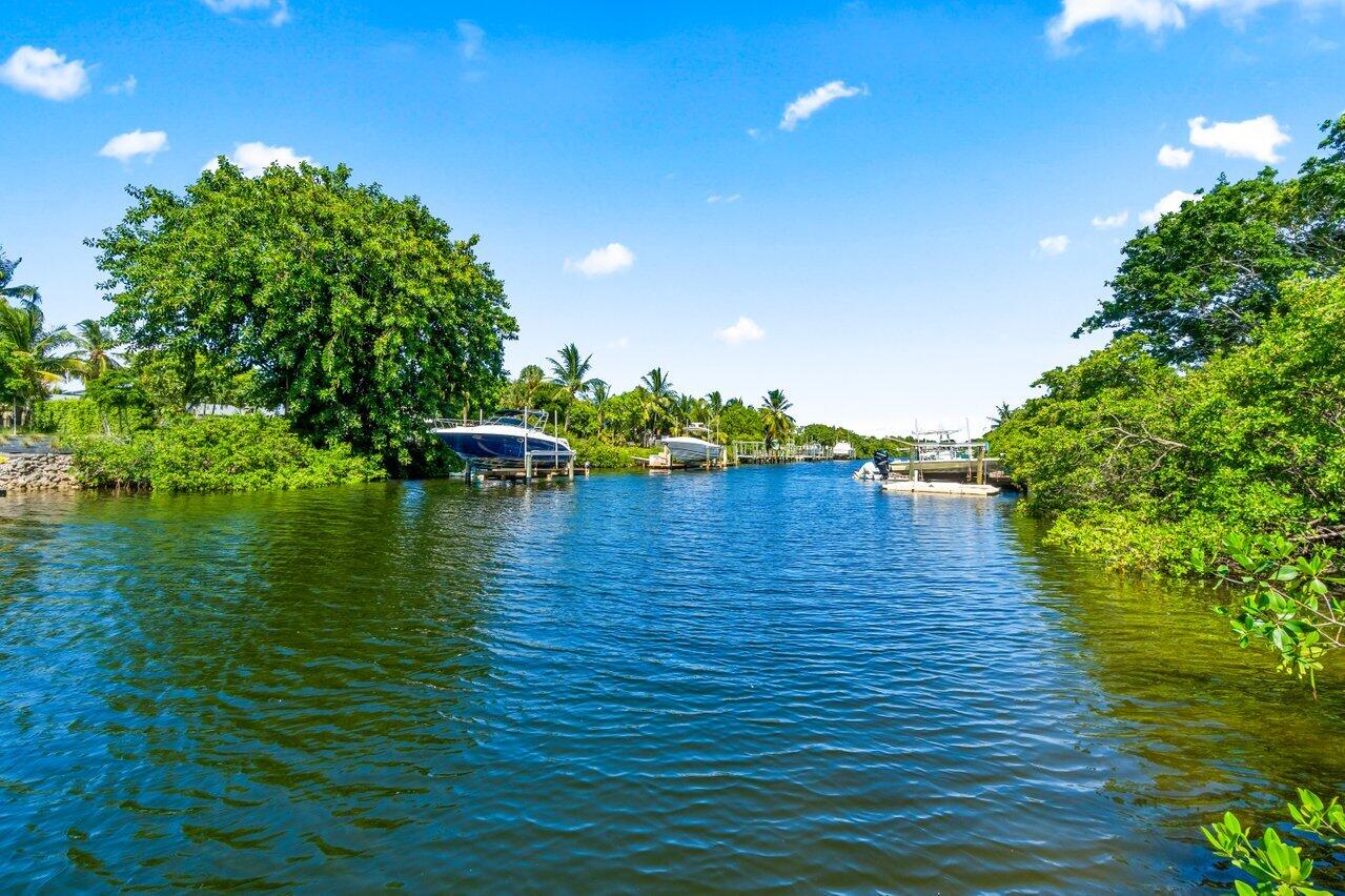 751 Hummingbird Way, Unit 7 North Palm Beach, FL 33408 - Photo 32 of 39 a view of an ocean from a balcony