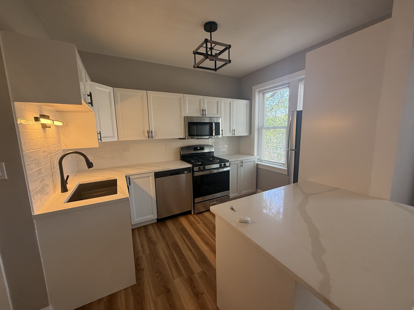 4956 North Harding Avenue, Unit 2 Chicago, IL 60625 - Photo 8 of 21
